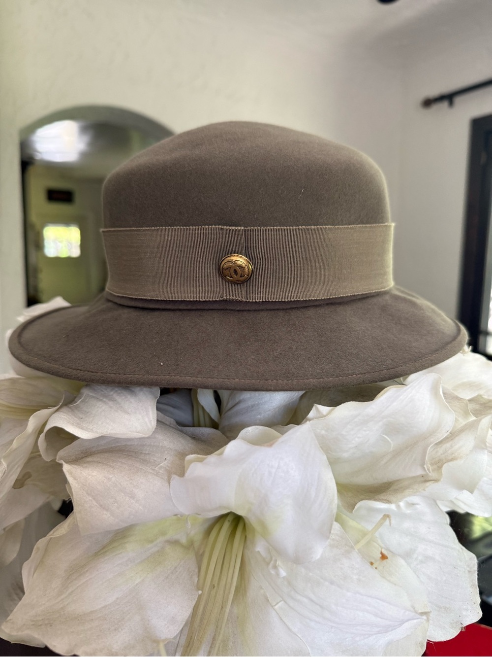 Chanel Vintage Green Suede Hat with Signature Button Size 58